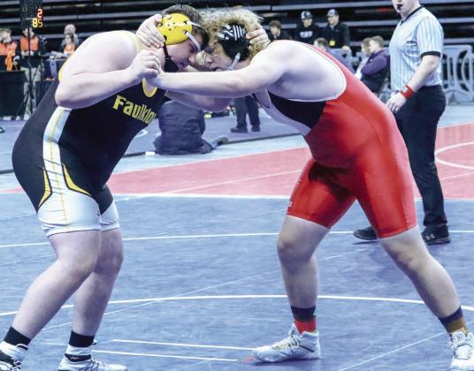 285# Louie Thiry faces off against Parker Bode in round one of the SDHSAA Class ‘B’ wrestling tournament. Bode defeated Thiry by decision (6-0). PHOTO: CONNIE PENNY/LCH